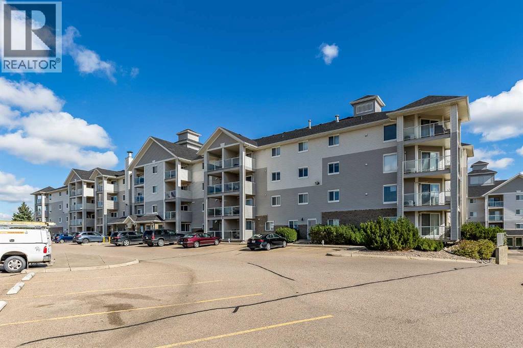 #320 1648 Saamis Drive NW - 36