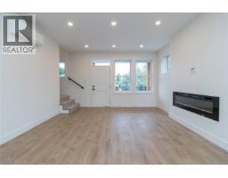 Bathroom - A 2235 Shelbourne St, Victoria, BC V8R4L2 Photo 6