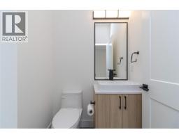 A 2235 Shelbourne St, Victoria, BC V8R4L2 Photo 23
