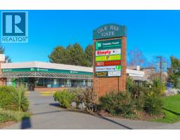 A 2235 Shelbourne St, Victoria, BC V8R4L2 Photo 31