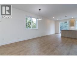 Bathroom - A 2235 Shelbourne St, Victoria, BC V8R4L2 Photo 7