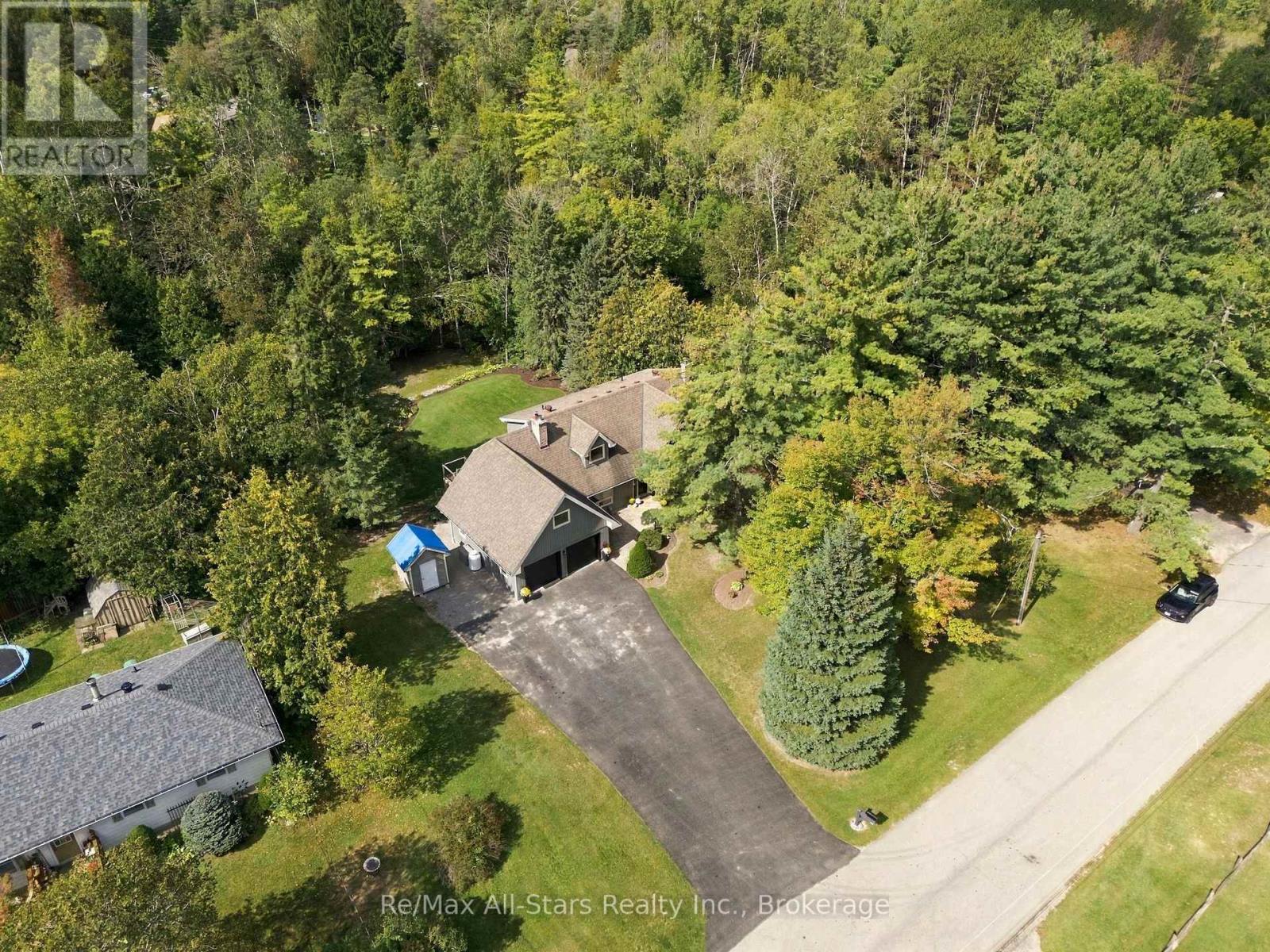 28 BLACKWATER ROAD - 44