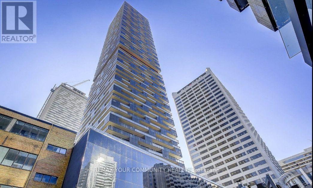 4504 - 8 EGLINTON AVENUE E, Toronto (Mount Pleasant West)