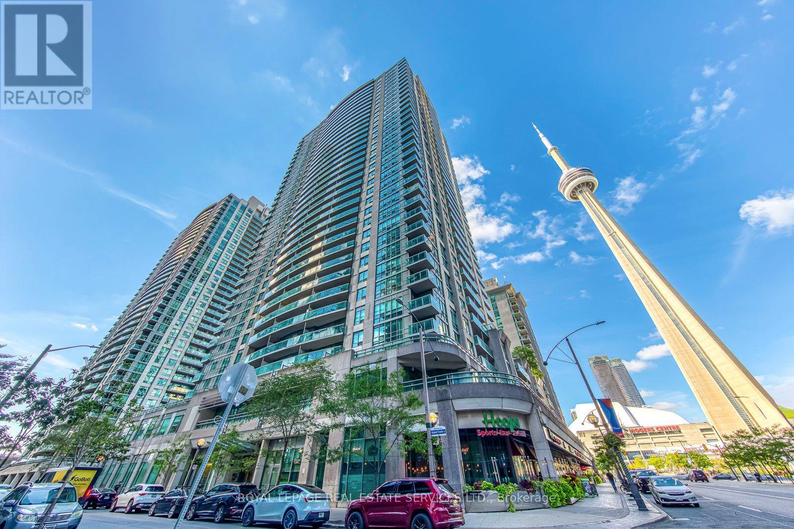 2012 - 30 GRAND TRUNK CRESCENT, Toronto (Waterfront Communities)
