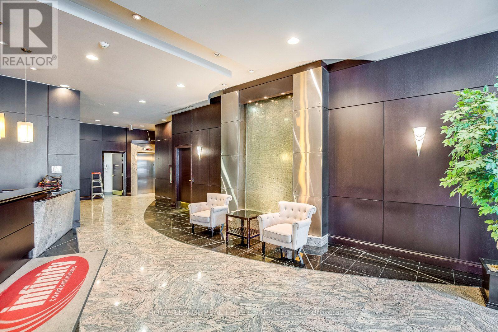 2012 - 30 GRAND TRUNK CRESCENT, Toronto (Waterfront Communities) — photo 3