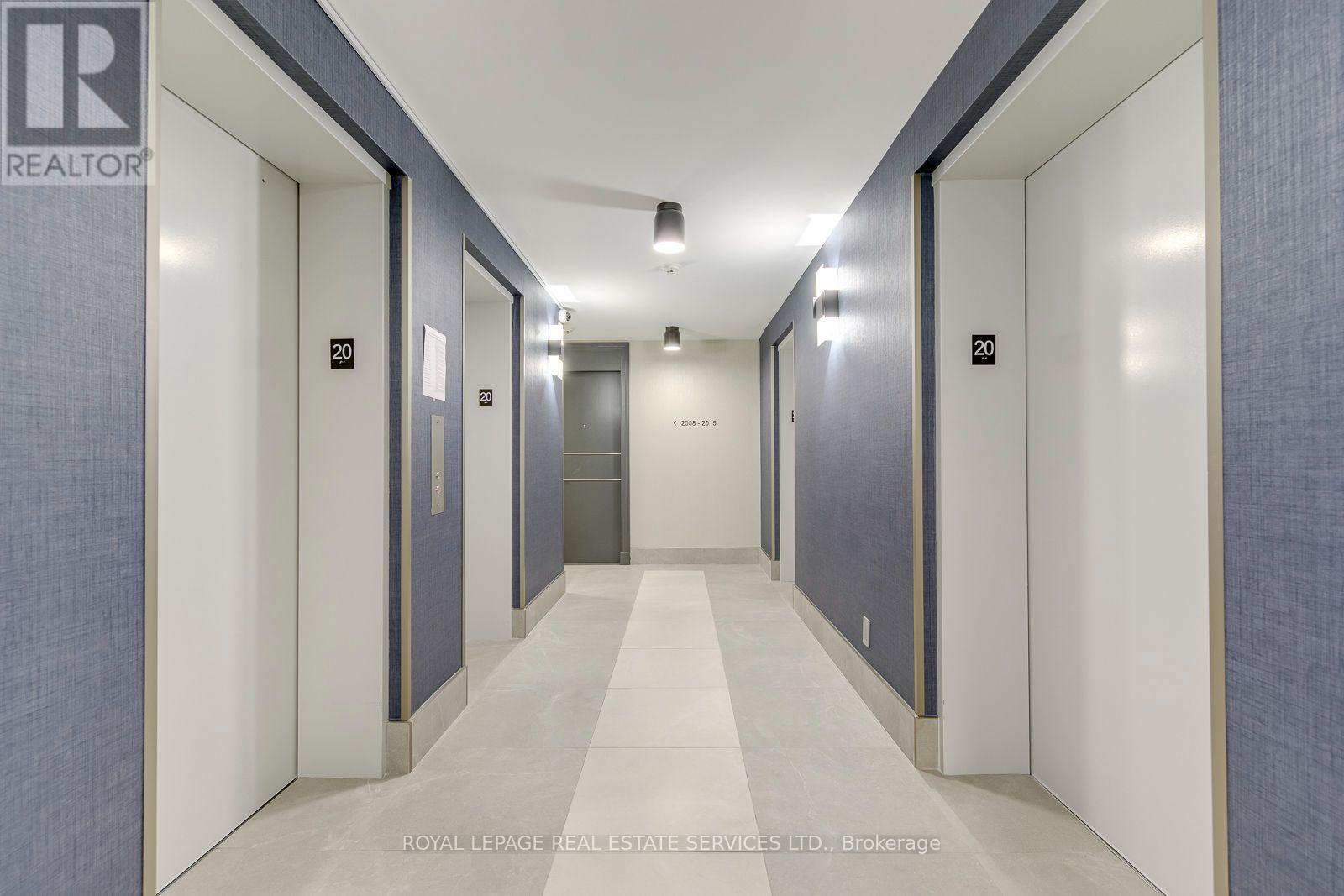2012 - 30 GRAND TRUNK CRESCENT, Toronto (Waterfront Communities) — photo 4