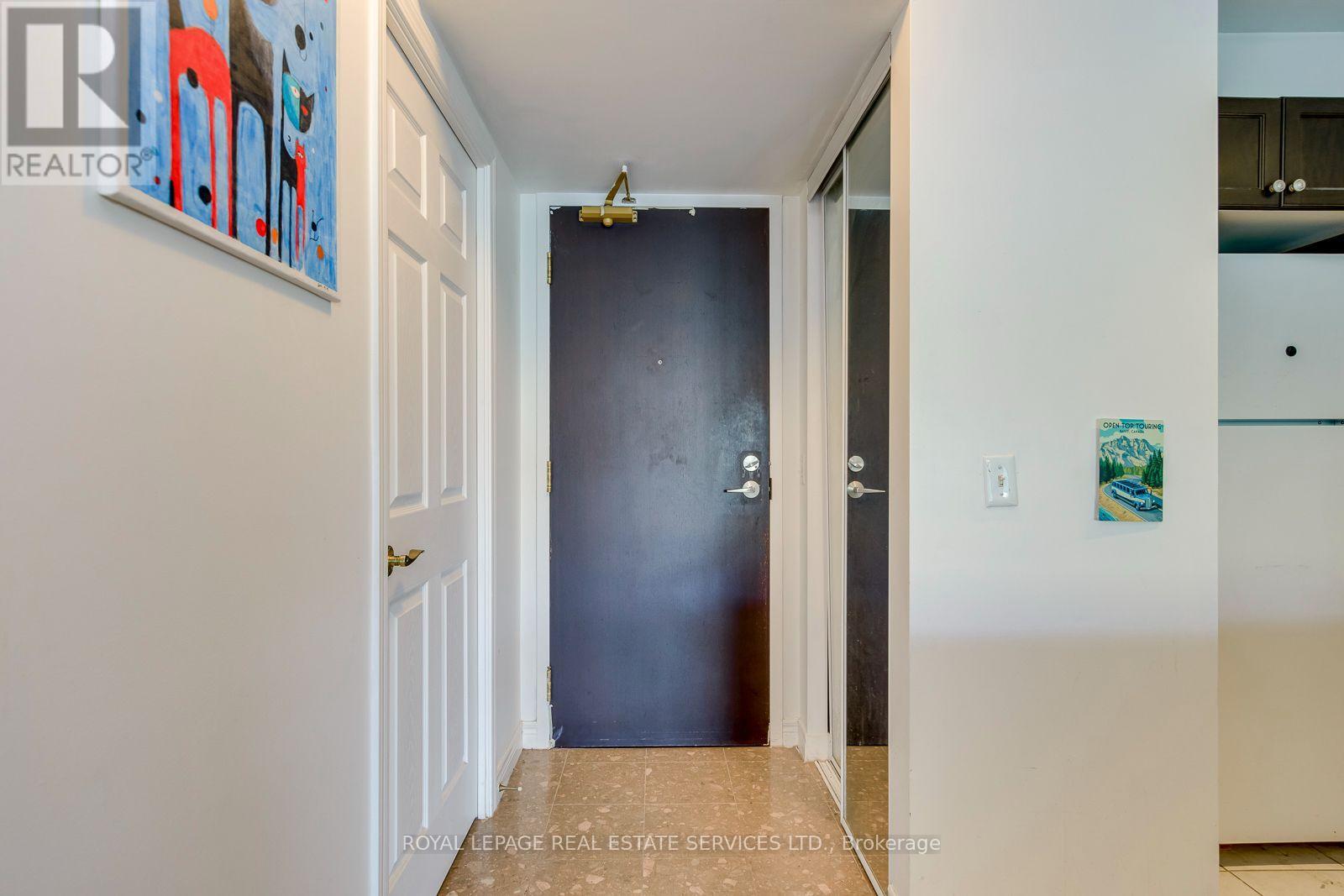 2012 - 30 GRAND TRUNK CRESCENT, Toronto (Waterfront Communities) — photo 6