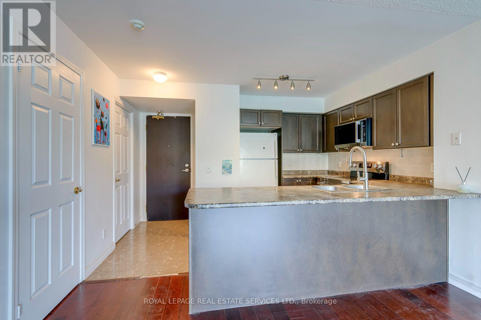 2012 - 30 GRAND TRUNK CRESCENT, Toronto (Waterfront Communities) — photo 7