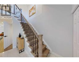 1216 Charlotte Circle, Pickering, ON L1V3P8 Photo 12