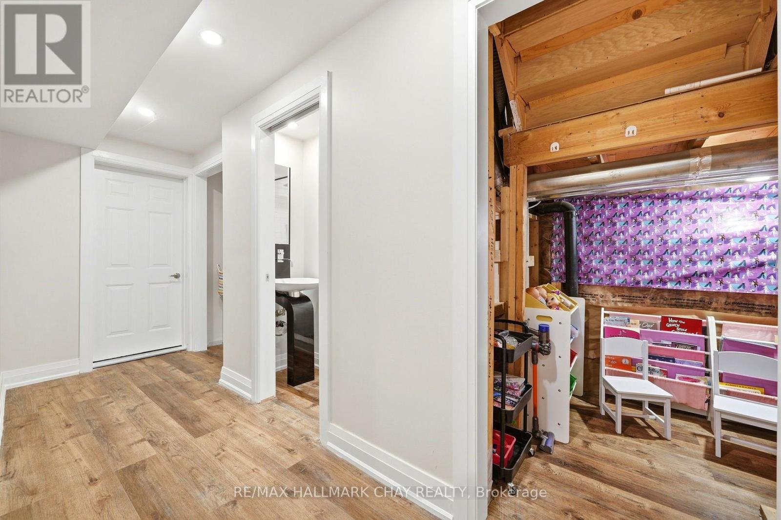 56 STRACHAN TRAIL - Image 32