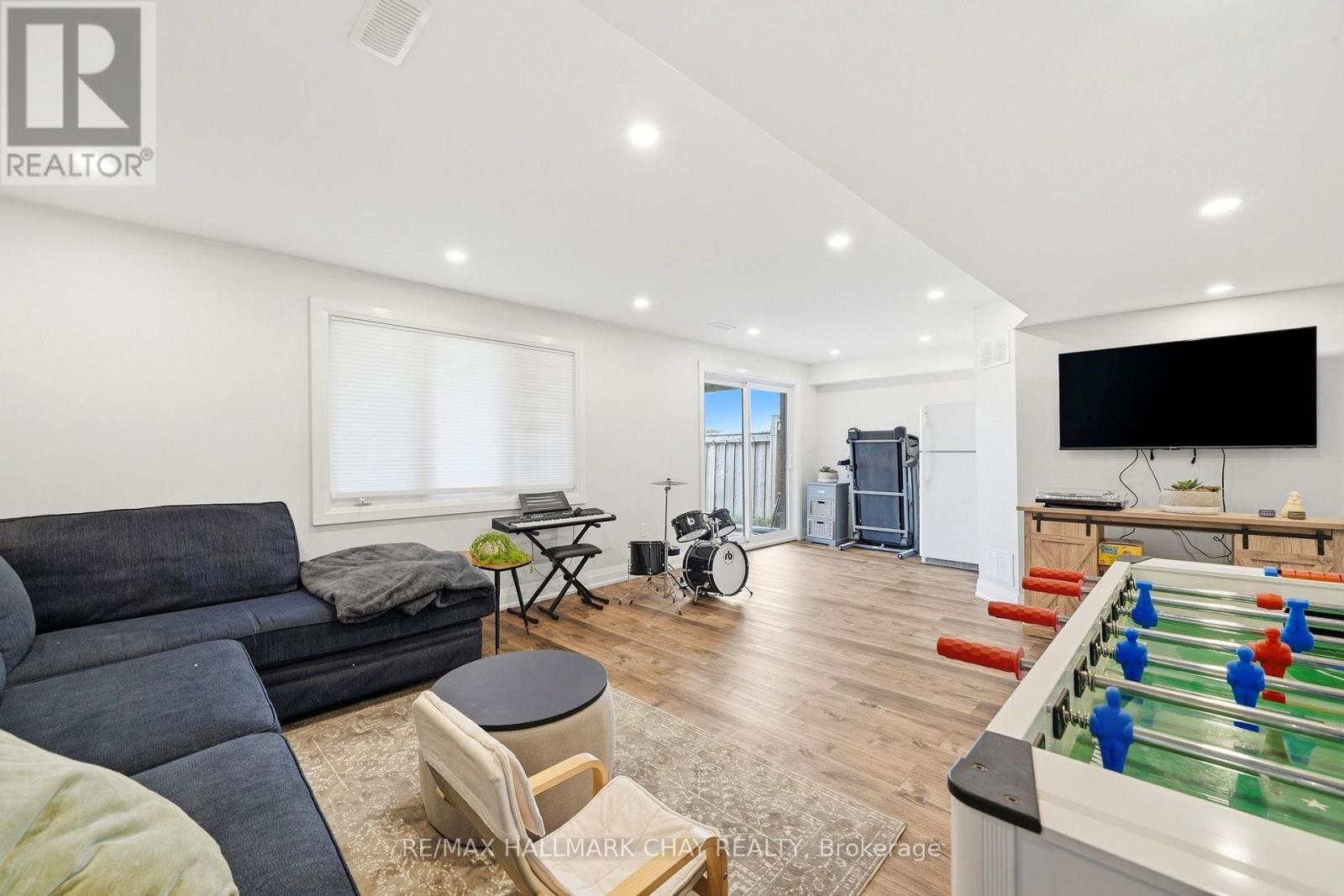 56 STRACHAN TRAIL - 34