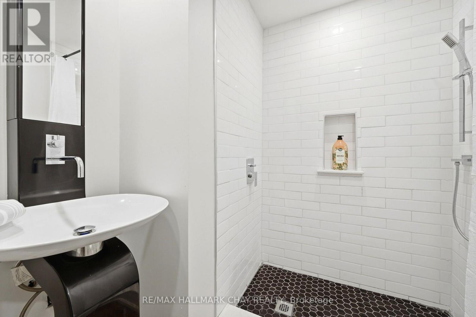 56 STRACHAN TRAIL - 36