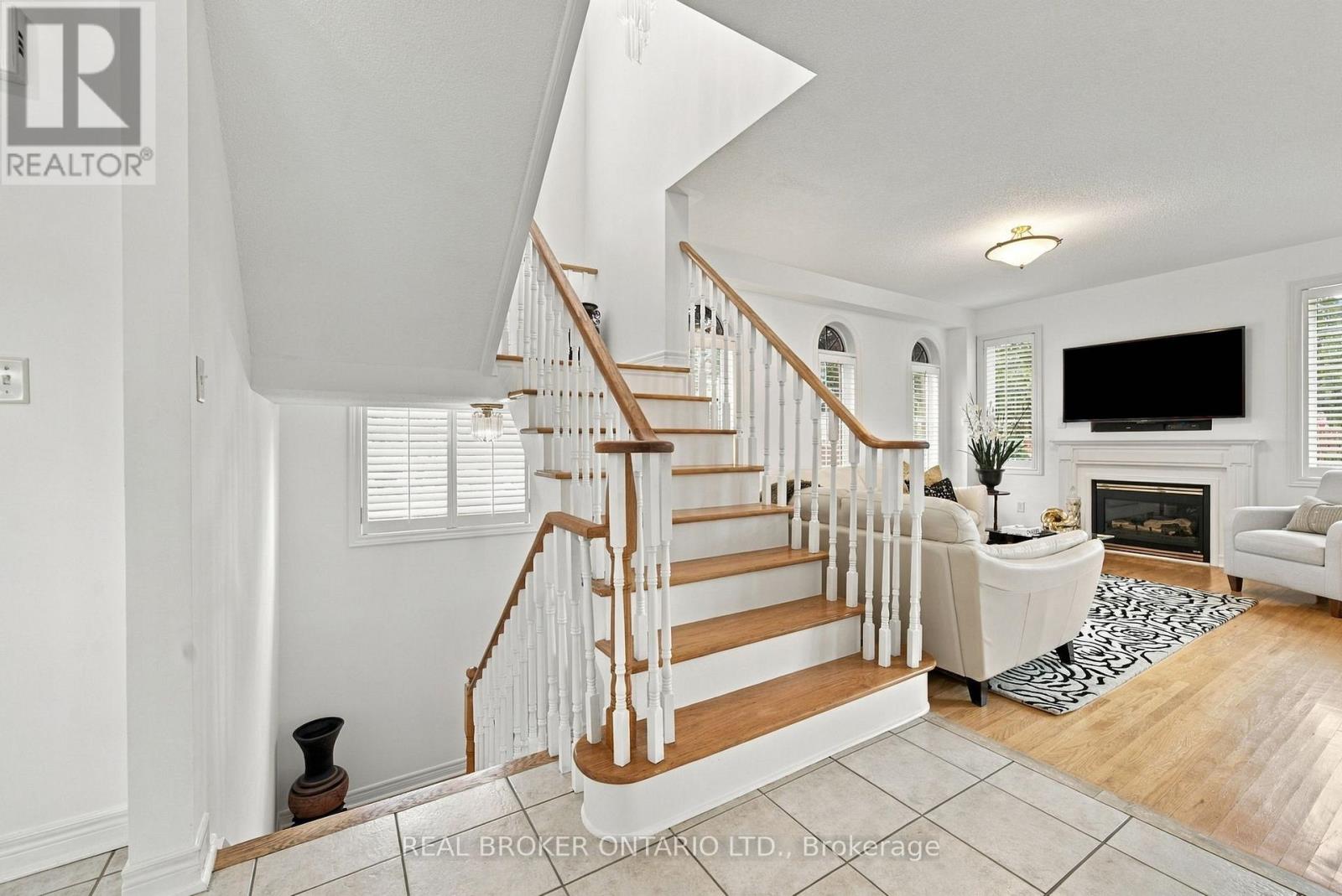 33 PASCOE DRIVE - 20