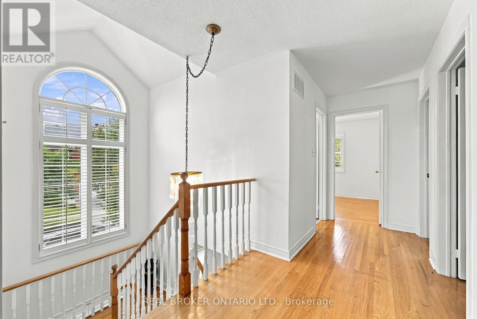 33 PASCOE DRIVE - 21