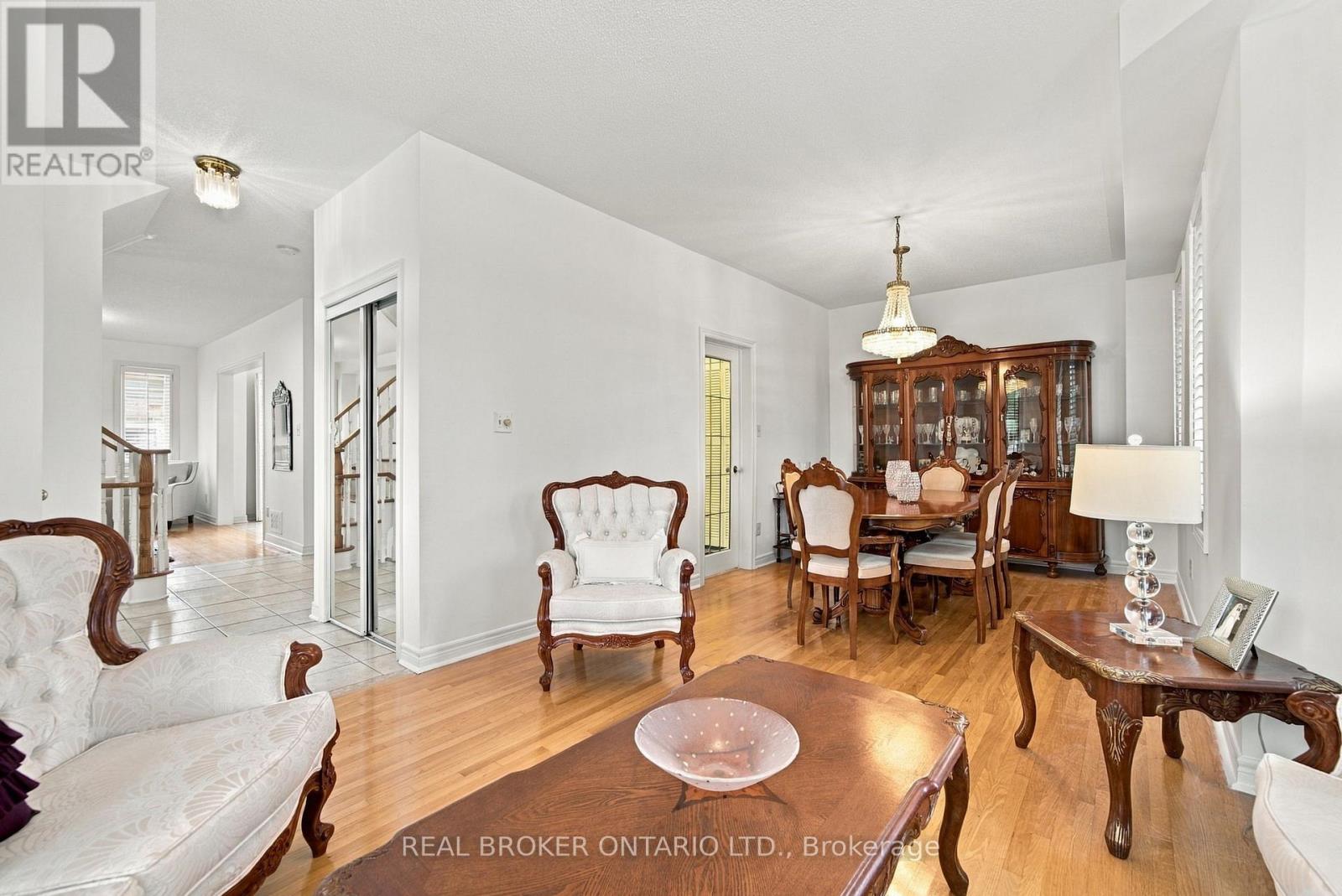 33 PASCOE DRIVE, Markham (Cornell) — photo 9