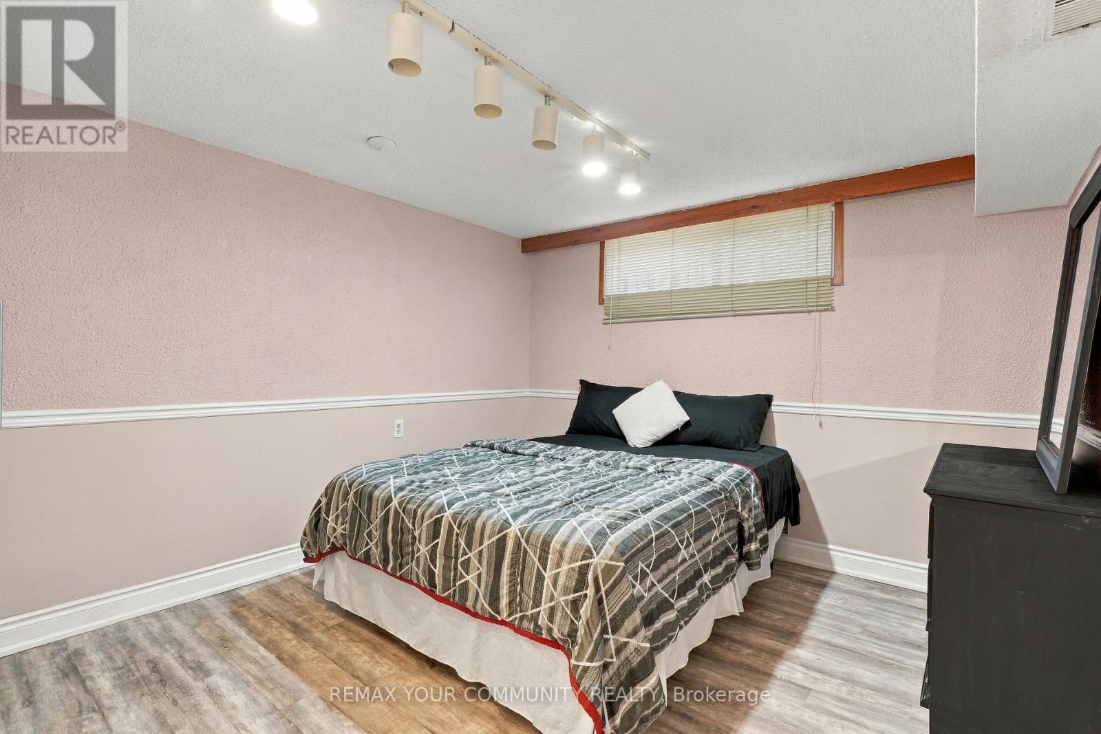 59 REDWATER DRIVE - 32