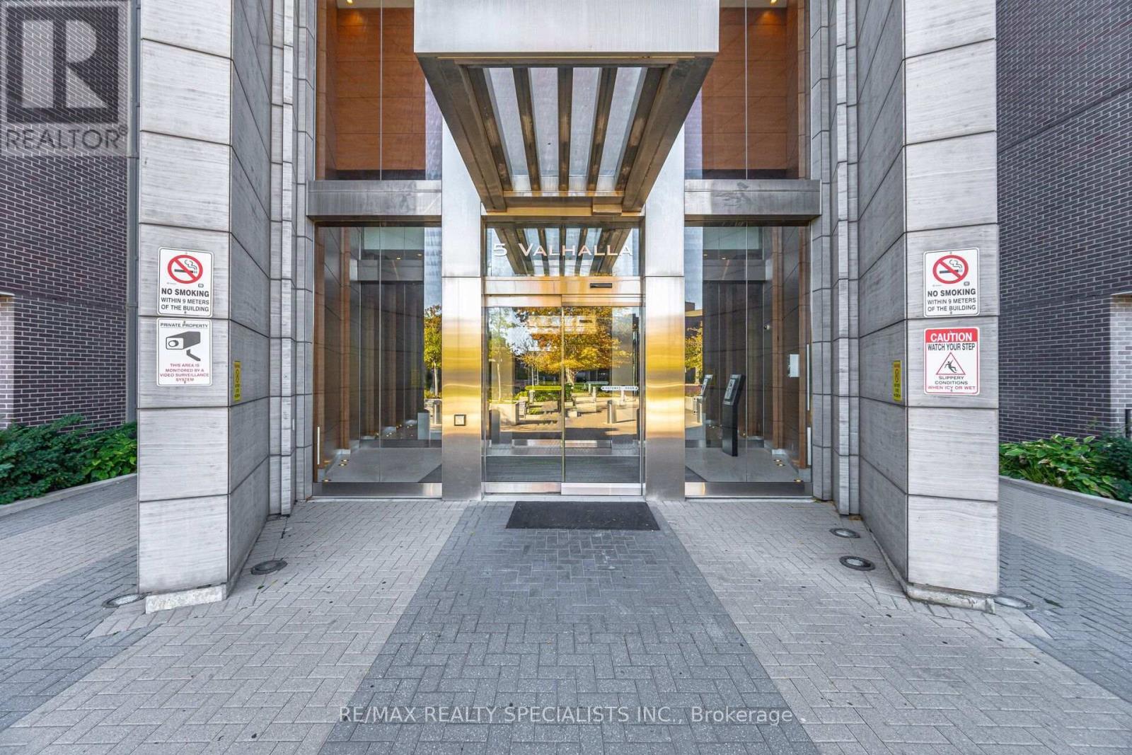 901 - 5 VALHALLA INN ROAD, Toronto (Islington-City Centre West) — photo 2