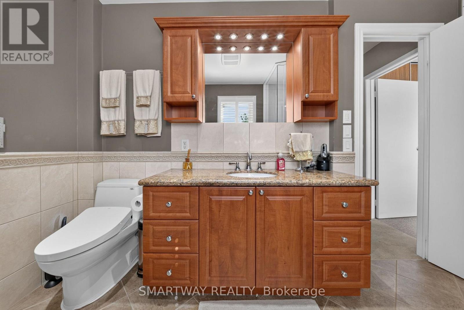 102 RAWLING CRESCENT - 28