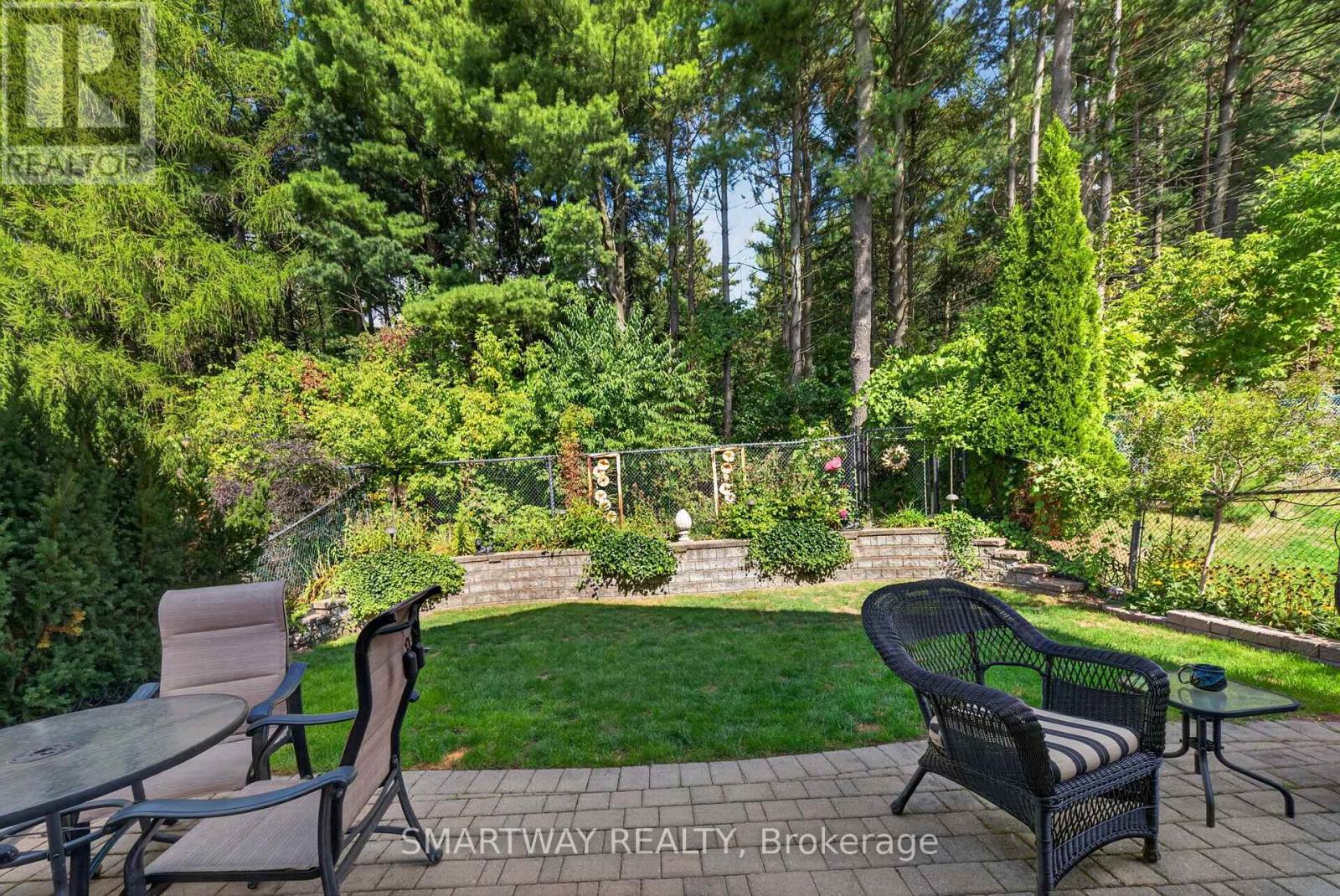 102 RAWLING CRESCENT - 37