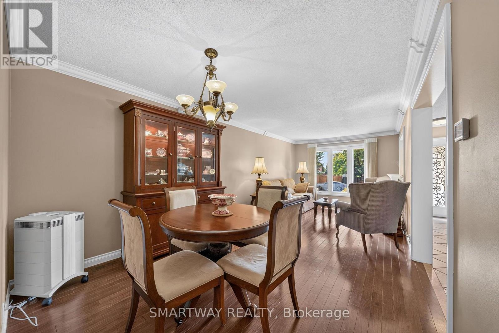 102 RAWLING CRESCENT - 7