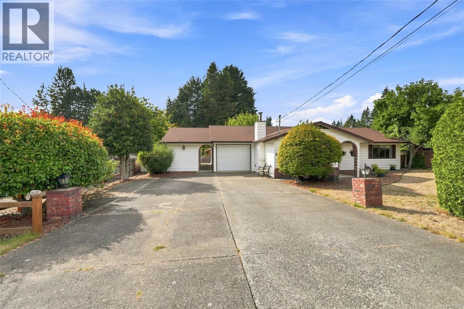 517 Hall Rd - 1