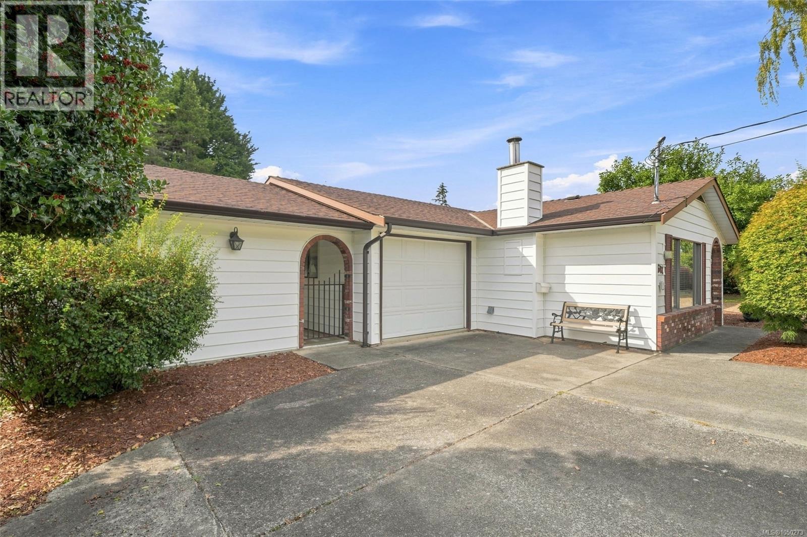 517 Hall Rd - Image 13