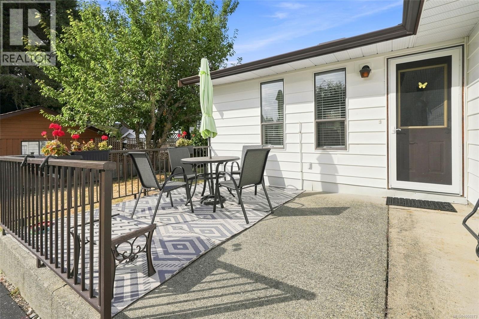 517 Hall Rd - Image 29