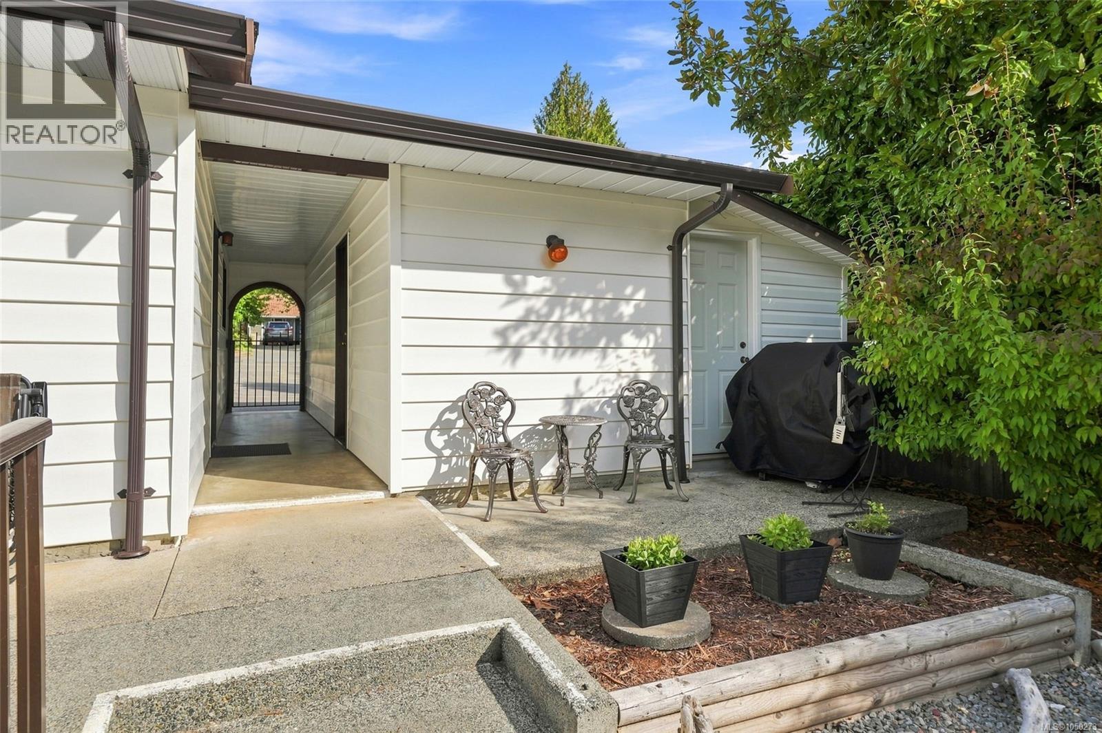 517 Hall Rd - 32