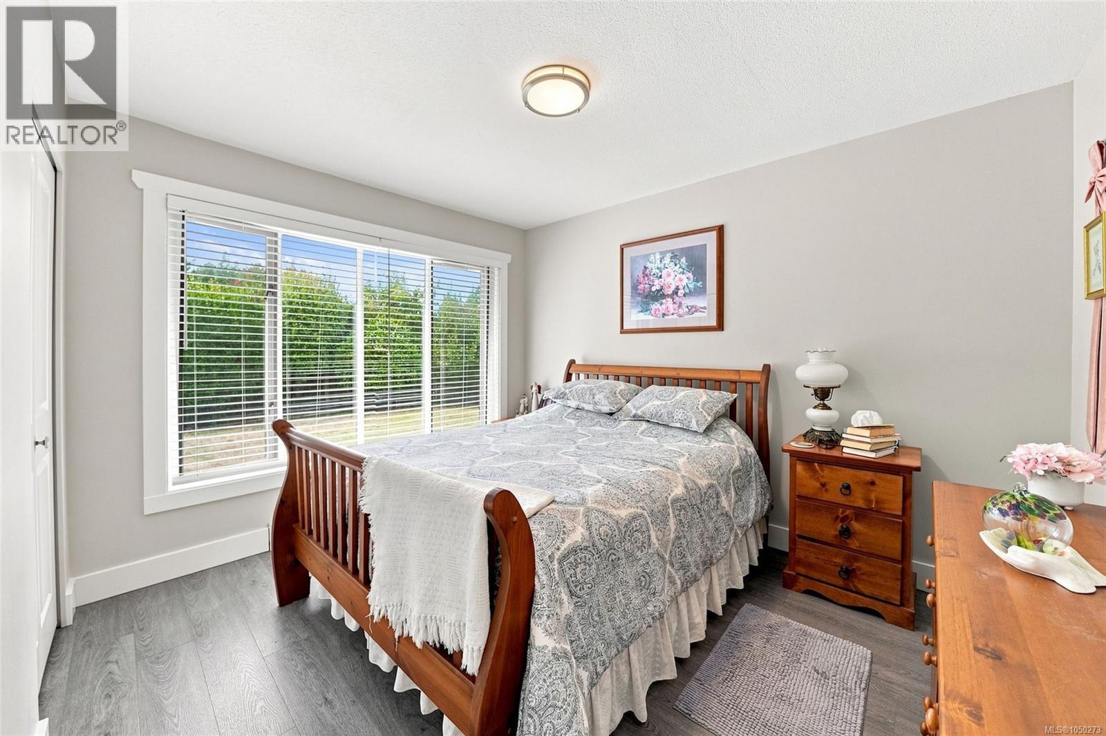 517 Hall Rd - 7