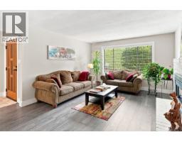 517 Hall Rd, Qualicum Beach, BC V9K1B7 Photo 15