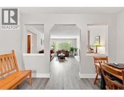 517 Hall Rd, Qualicum Beach, BC V9K1B7 Photo 18
