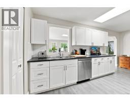 517 Hall Rd, Qualicum Beach, BC V9K1B7 Photo 20