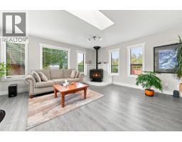 517 Hall Rd, Qualicum Beach, BC V9K1B7 Photo 22