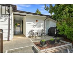 517 Hall Rd, Qualicum Beach, BC V9K1B7 Photo 32