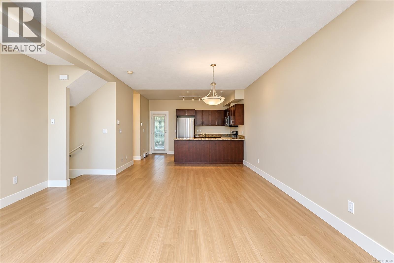 2105 Greenhill Rise - Image 7