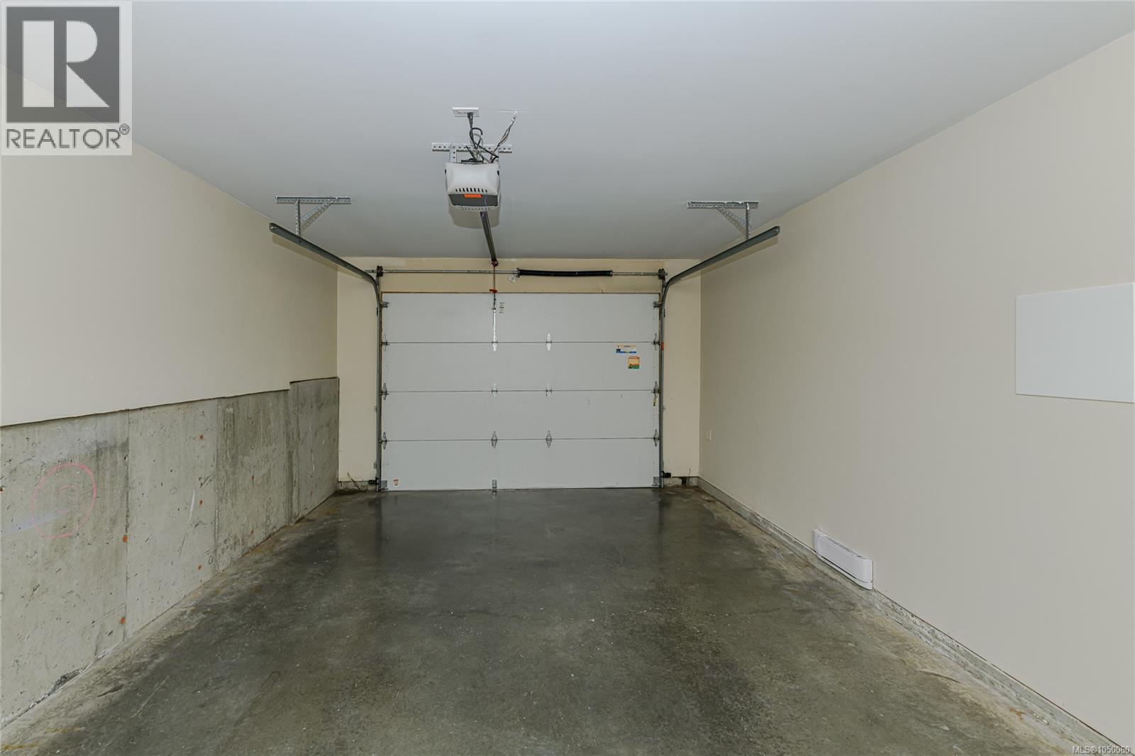2105 Greenhill Rise - 36
