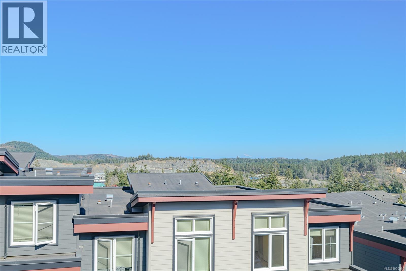 2105 Greenhill Rise - Image 20