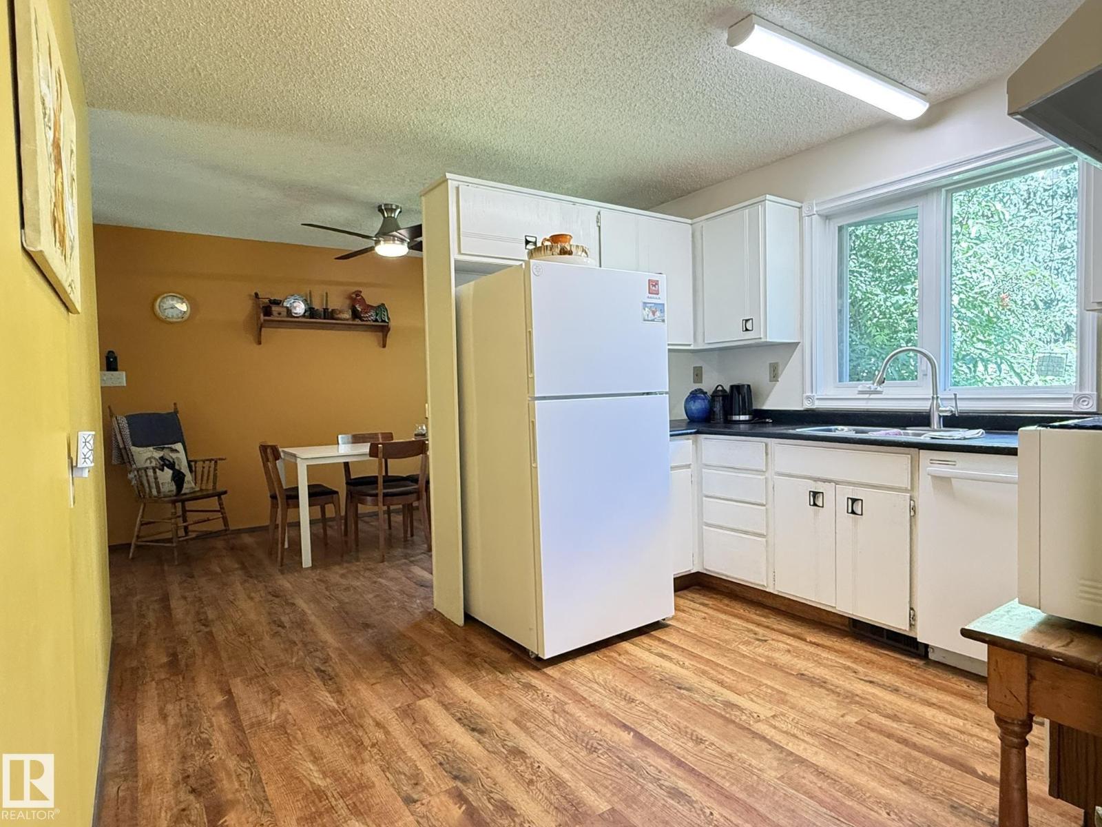474009 RGE ROAD 10 - 6