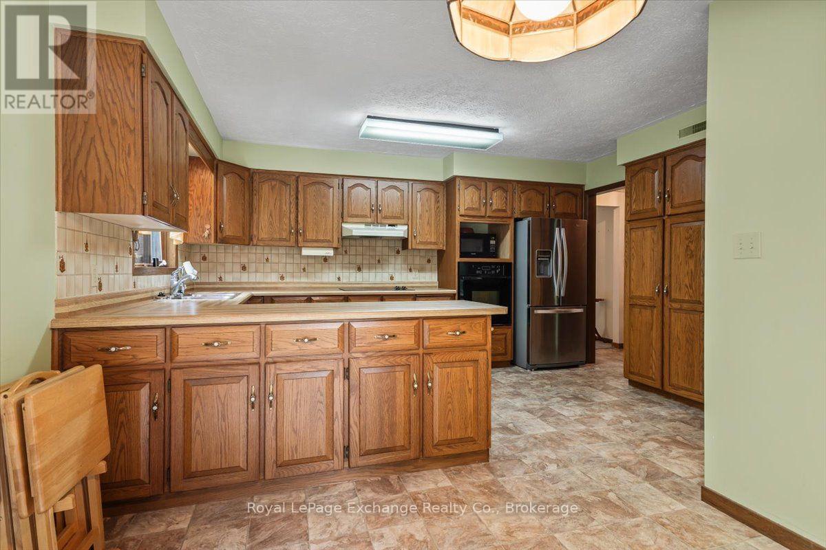 26 DAWSON DRIVE, Kincardine — photo 10