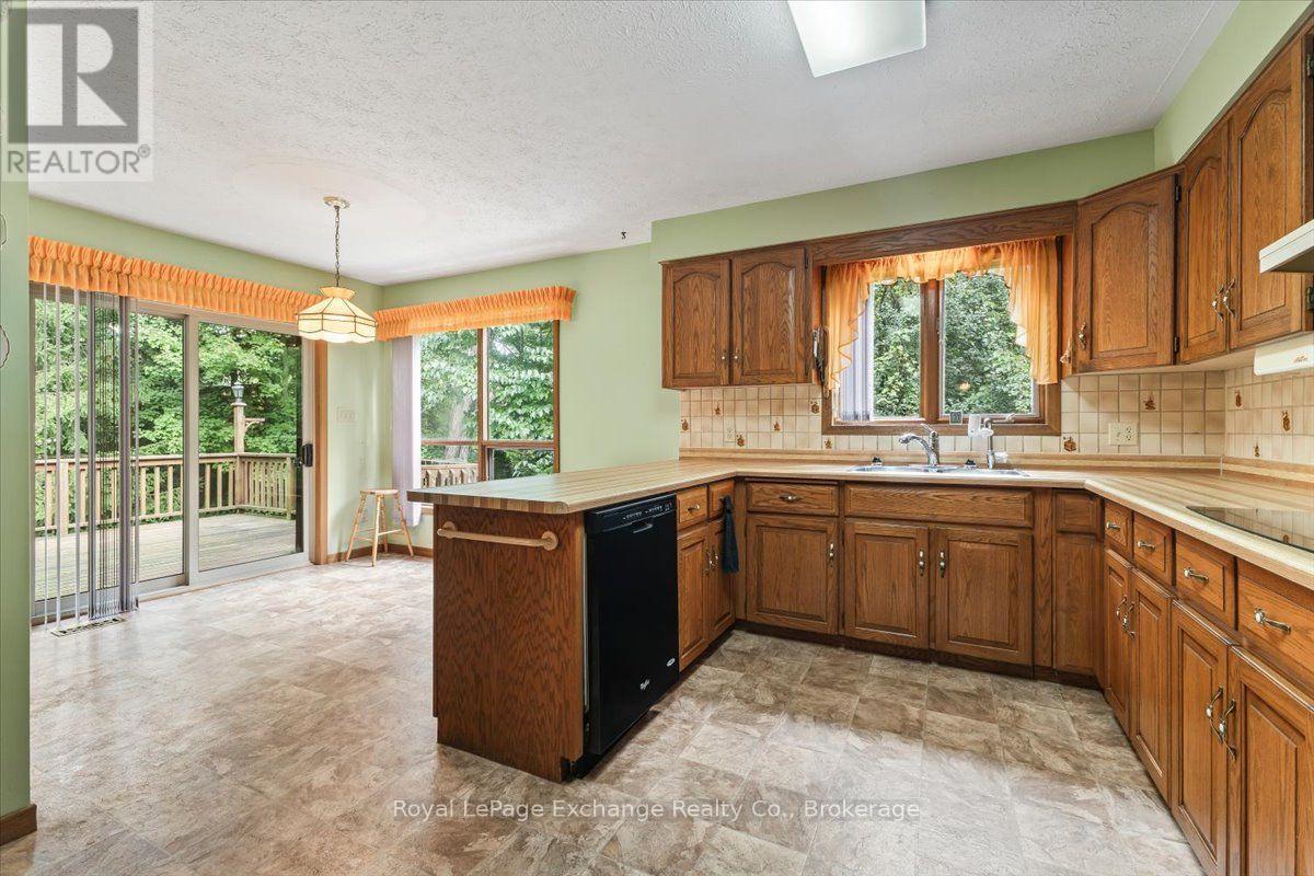26 DAWSON DRIVE, Kincardine — photo 8