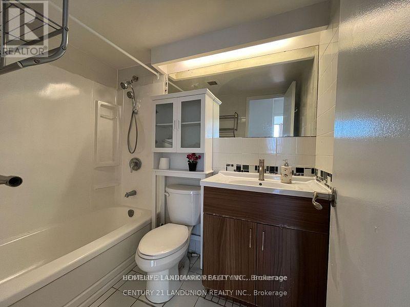 1702 - 10 PARKWAY FOREST DRIVE, Toronto (Henry Farm) — photo 12
