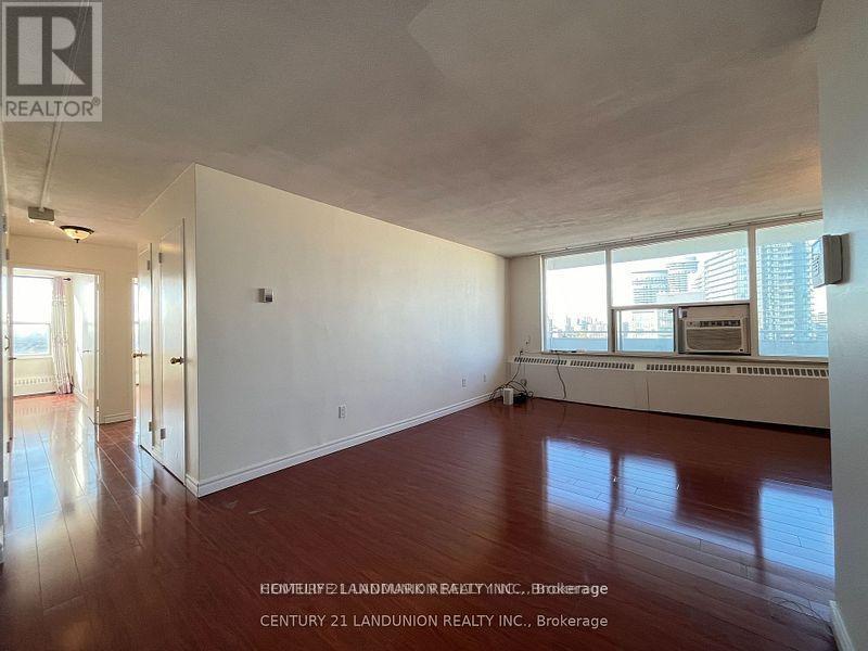 1702 - 10 PARKWAY FOREST DRIVE, Toronto (Henry Farm) — photo 5