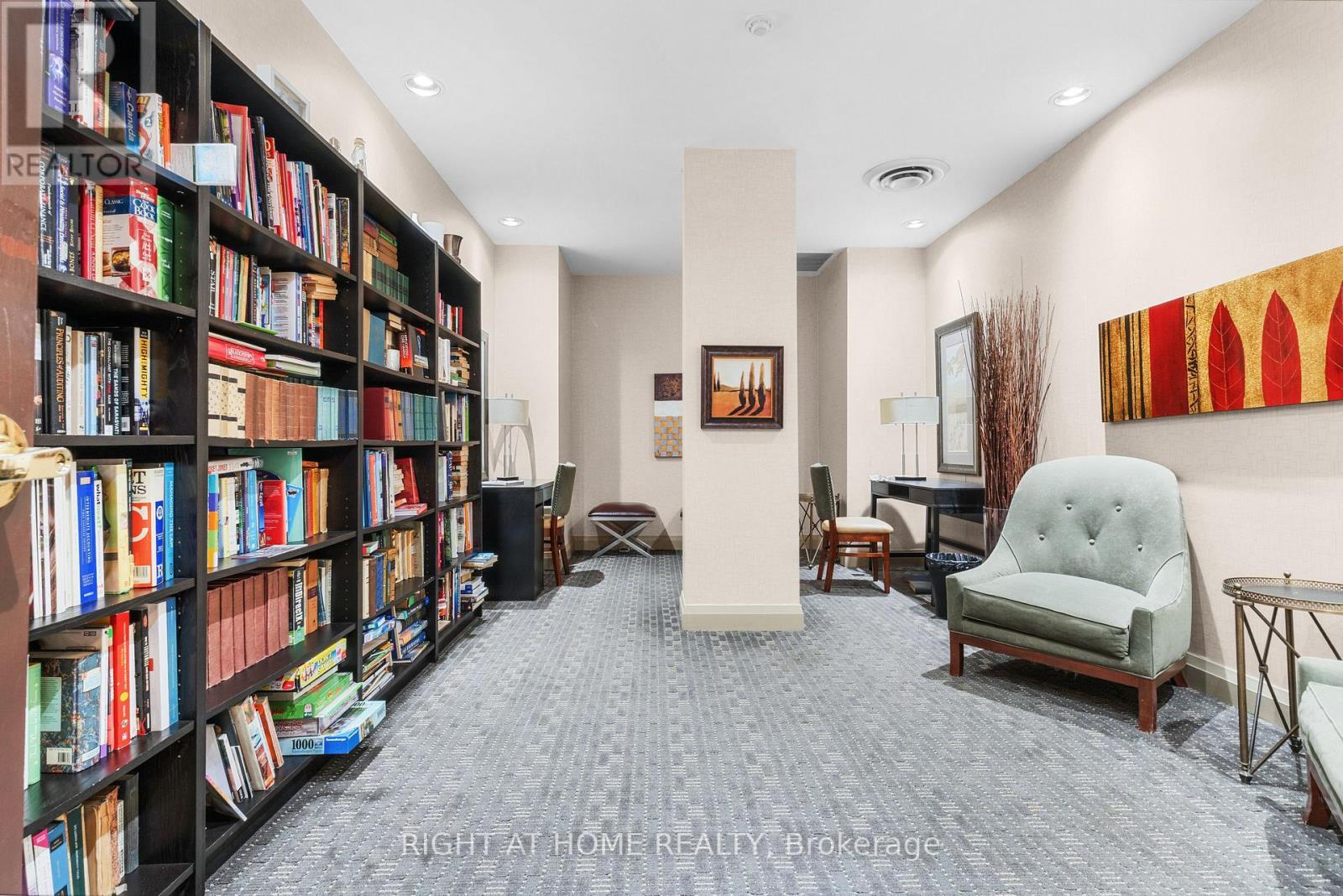 #1602 18 PARKVIEW AVENUE - 23