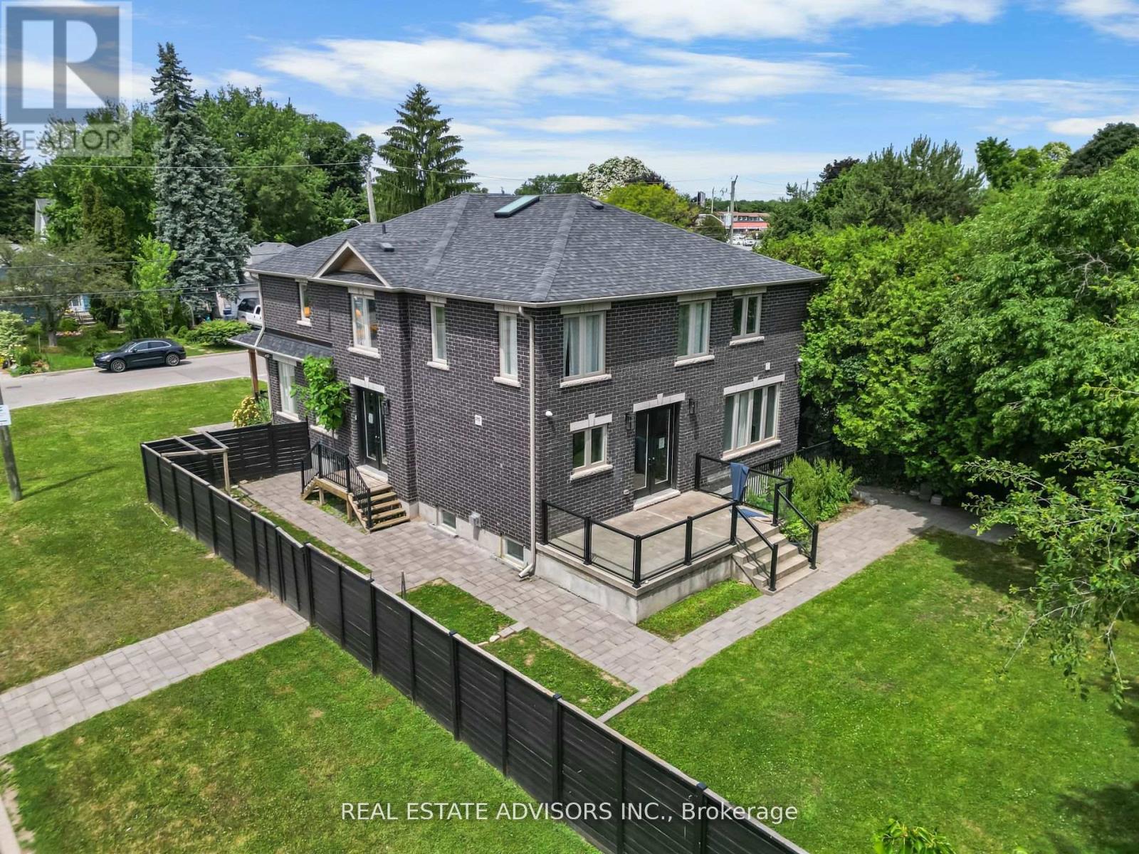 69 FENWOOD HEIGHTS, Toronto (Cliffcrest) — photo 3