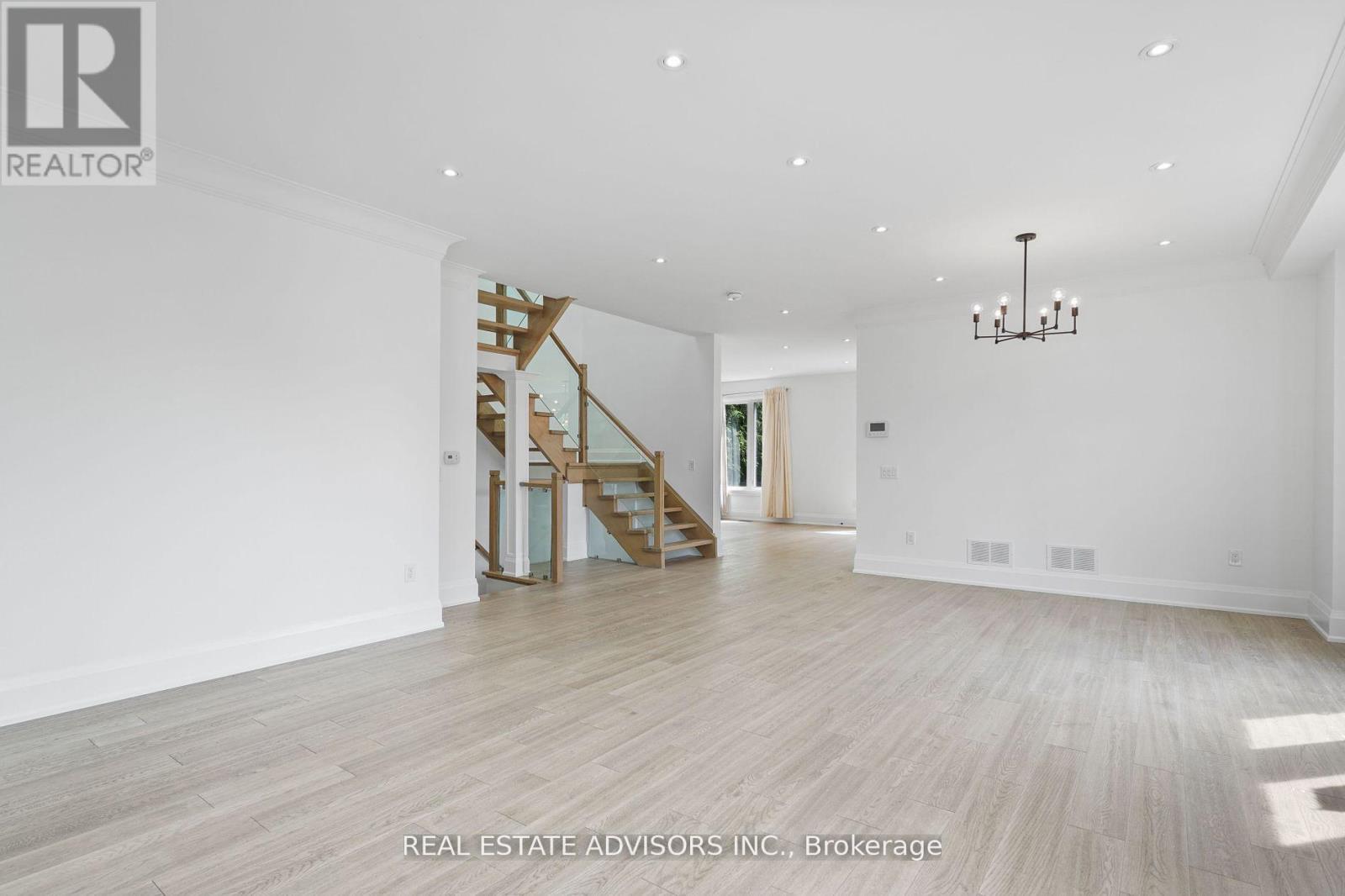 69 FENWOOD HEIGHTS, Toronto (Cliffcrest) — photo 7