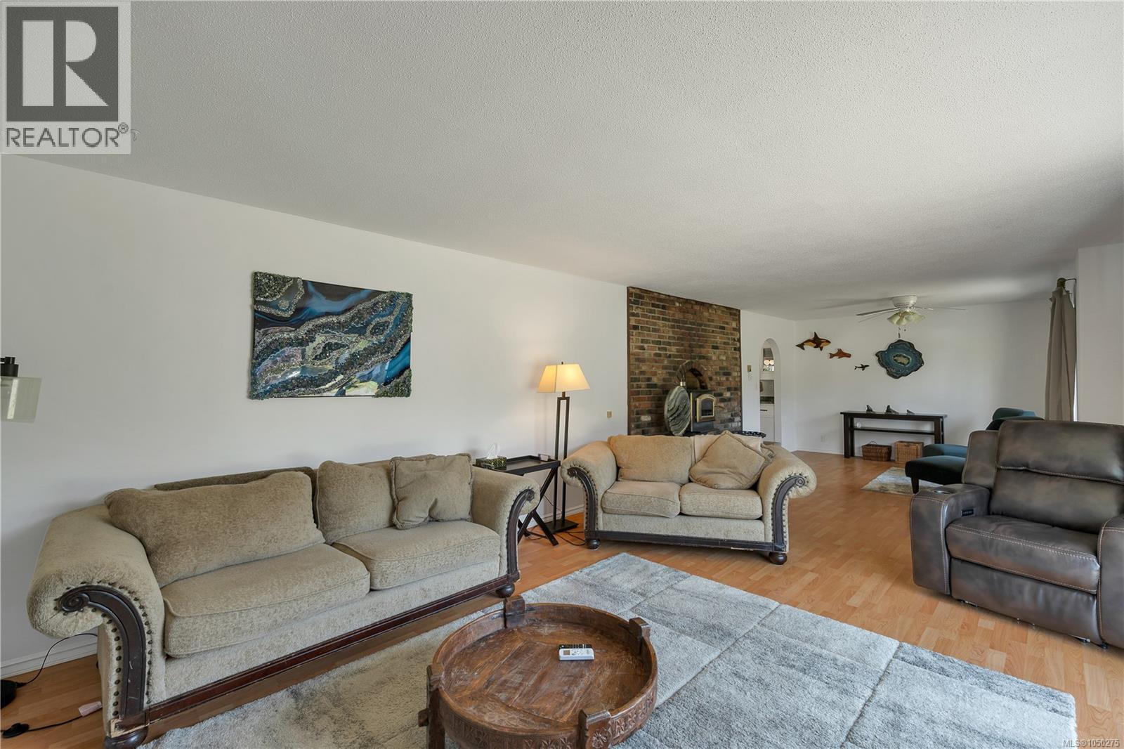 556 Coal Harbour Rd - Image 11