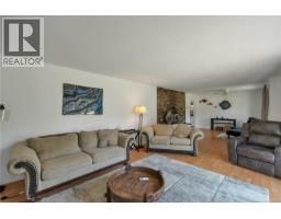 Bathroom - 556 Coal Harbour Rd, Port Hardy, BC V0N1K0 Photo 11
