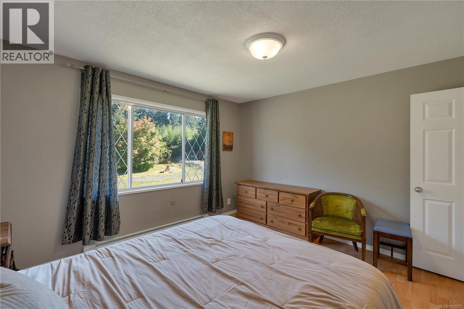 556 Coal Harbour Rd - Image 18