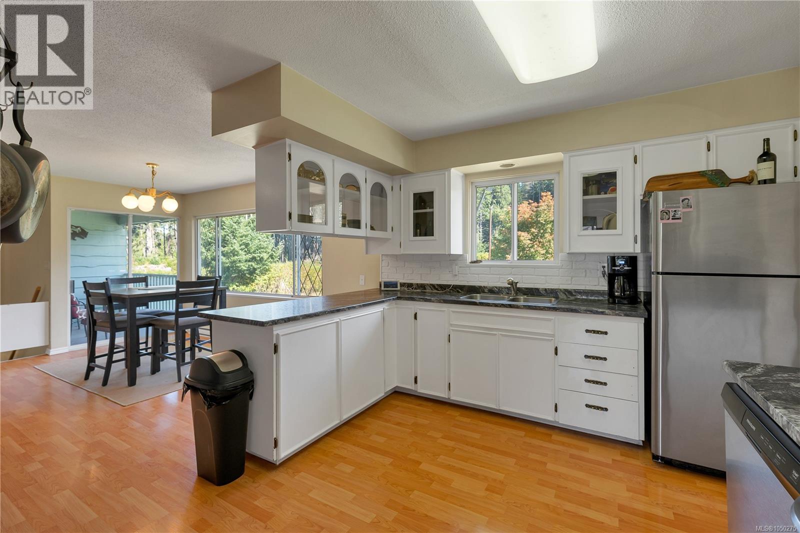 556 Coal Harbour Rd - 5