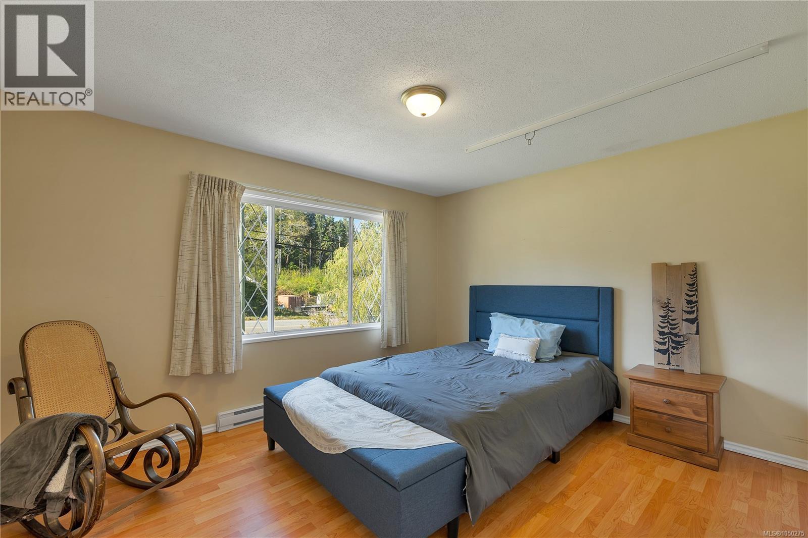 556 Coal Harbour Rd - Image 21